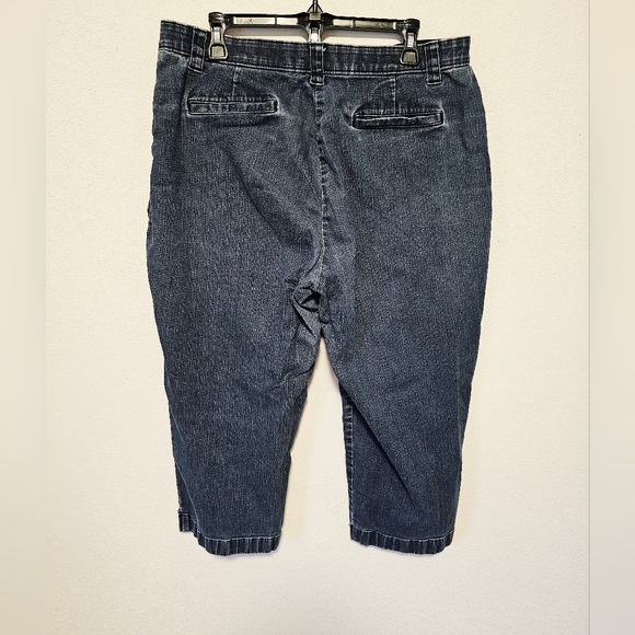 L.L.Bean Classic Blue Denim Women's Capri Jeans Size 16 - Picture 4 of 8